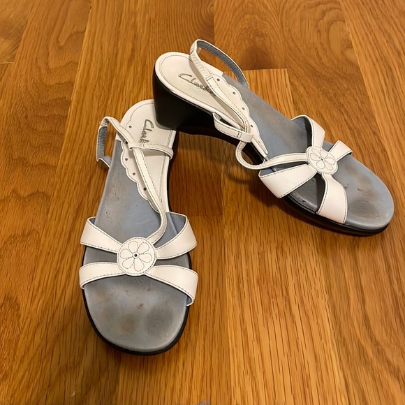 Clark’s white wedge sandals, 7.5M - Picture 1 of 8